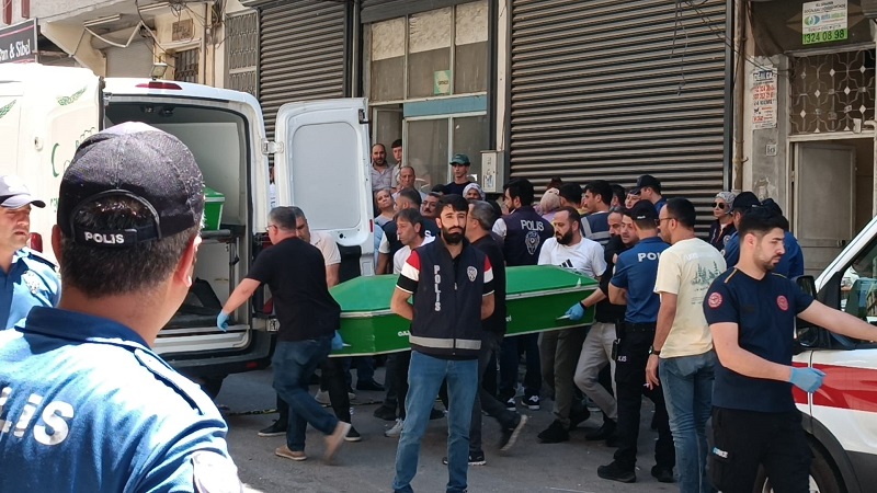 Eski eşini öldürüp yaşamına son verdi