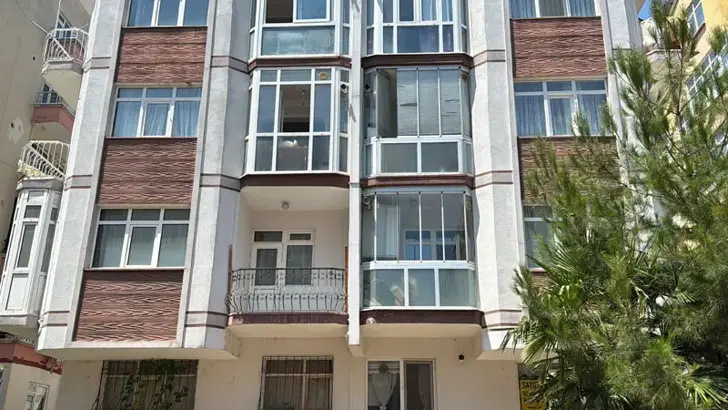 Ablasının cesedi ile 1 hafta aynı evde kalmış