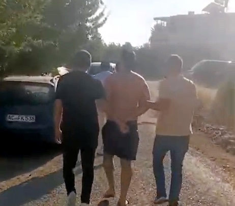 'Ufak bir cezam var da eve göz kulak ol'