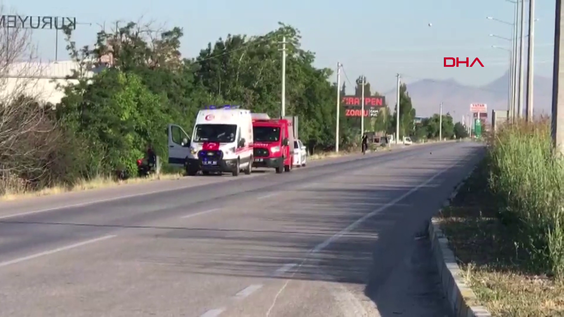 Otomobil takla attı: 1'i bebek 3 yaralı