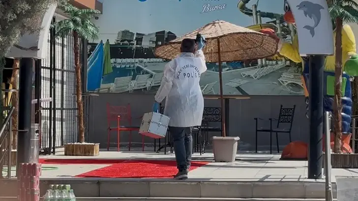 Aquaparkta 10 metrelik kaydıraktan düştü