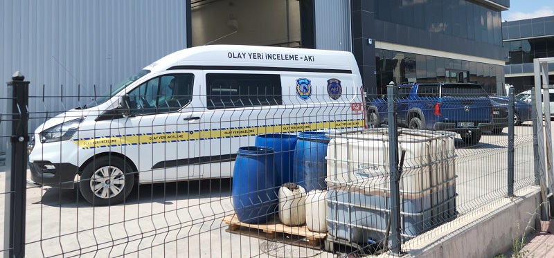 Pres makinesine sıkışan işçi öldü
