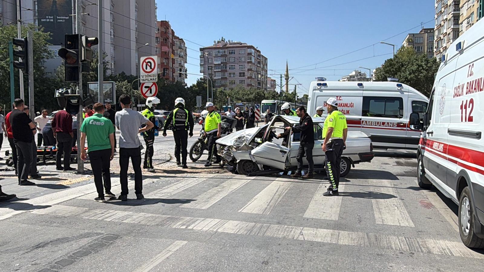 Konya'nın işlek caddesinde kaza!