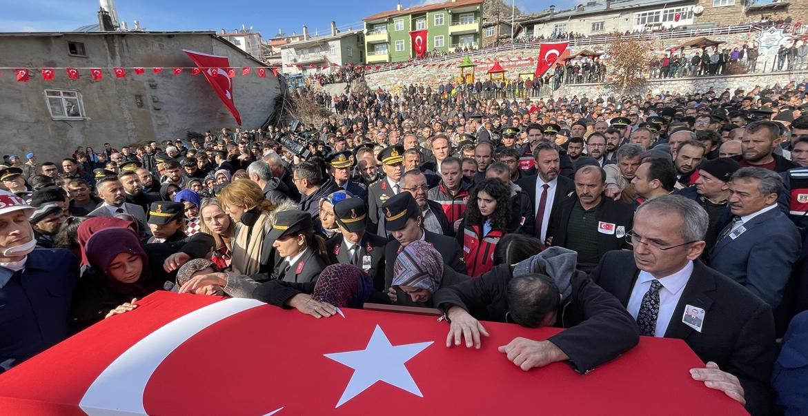 Şehit Piyade Uzman Çavuş Mustafa Işık son yolculuğuna uğurlandı