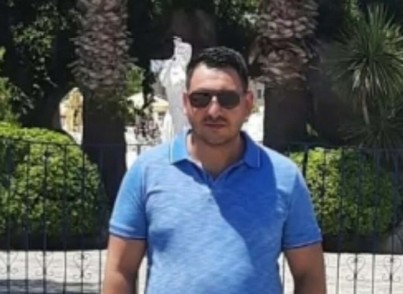 Pompalı tüfekle oğlunu öldürdü