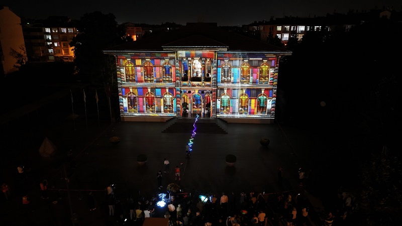 Taş Bina'da video mapping ve drone gösterisi