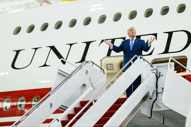 Trump'tan 'Türkiye'de uçak değiştirdim' açıklaması