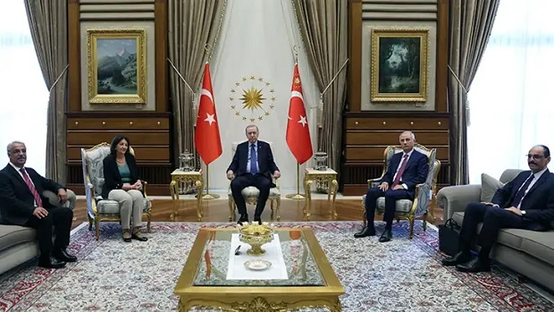 Erdoğan DEM Parti İmralı heyetini kabul etti