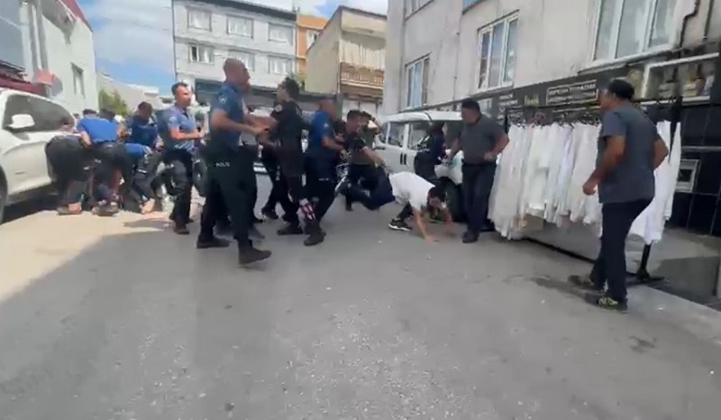 İki aile arasında bıçaklı kavga; 6 yaralı