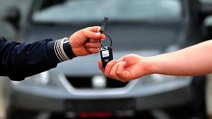 6 yaşından büyük araçlar kiralanamayacak