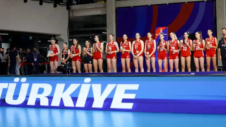 U17 Kız Voleybol Milli Takımı dünya ikincisi
