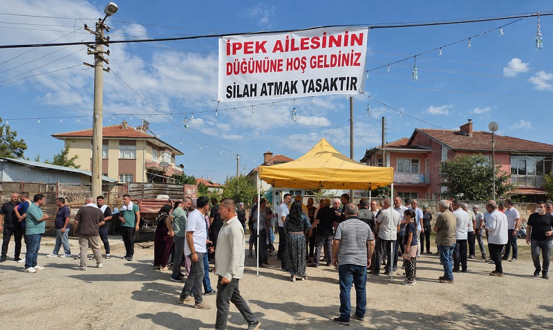 Pankartla yasaklandı!