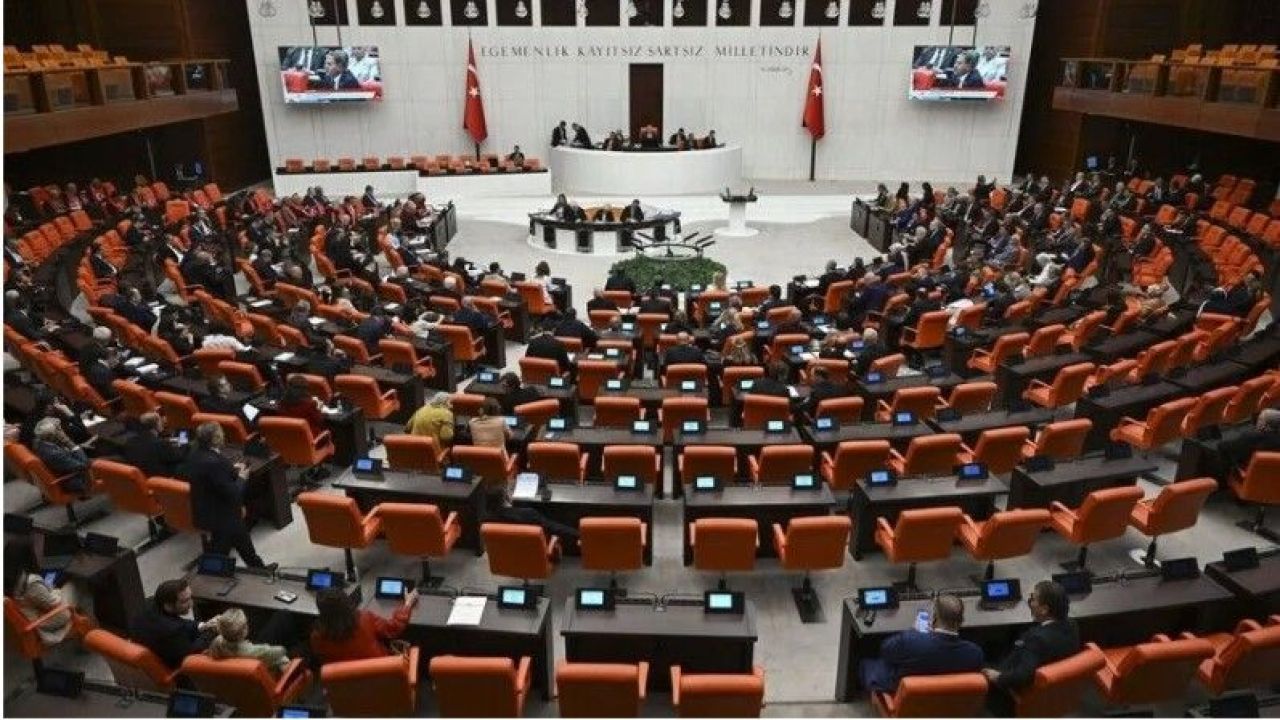 Tarihi yasa yürürlüğe girdi