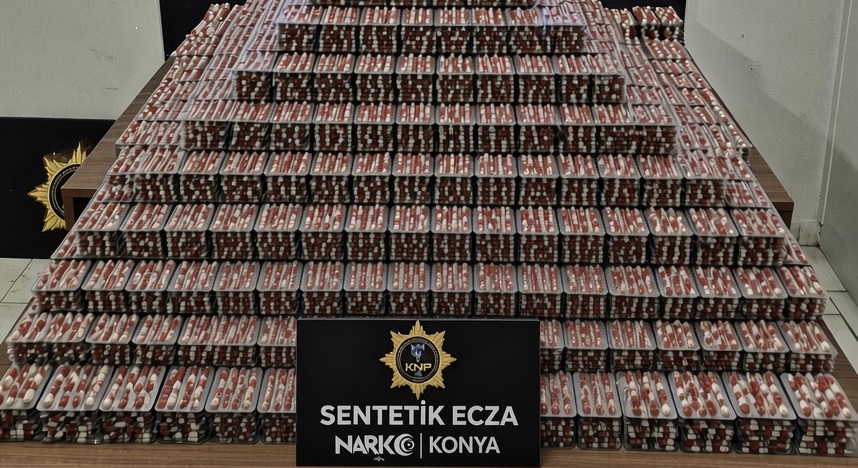 Binlerce sentetik ecza hap ele geçirildi