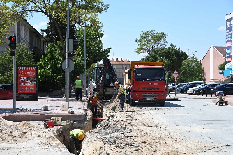 Konya'nın köklü mahallesinde altyapı yenileniyor