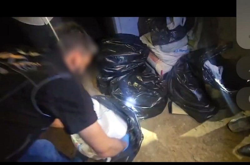 Van’da 48 kilo esrar ele geçirildi
