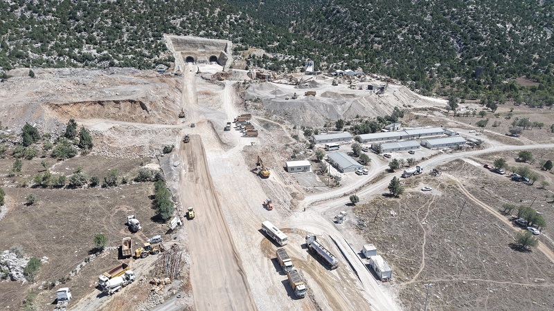 Alacabel Tüneli'nde sona doğru gelindi