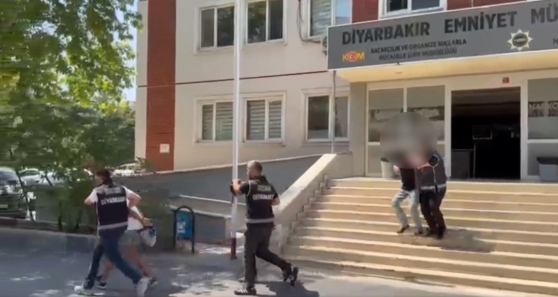 El bombasıyla yakalanan 4 kişi tutuklandı