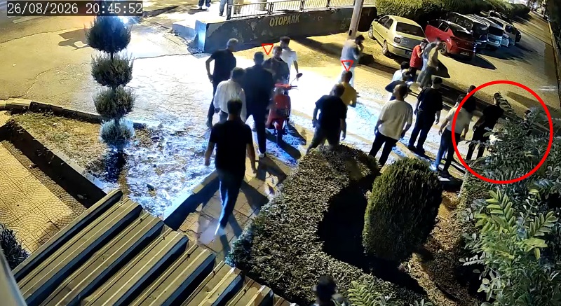 Eşini öldürdükten sonra çocuğunu alıp kaçtı