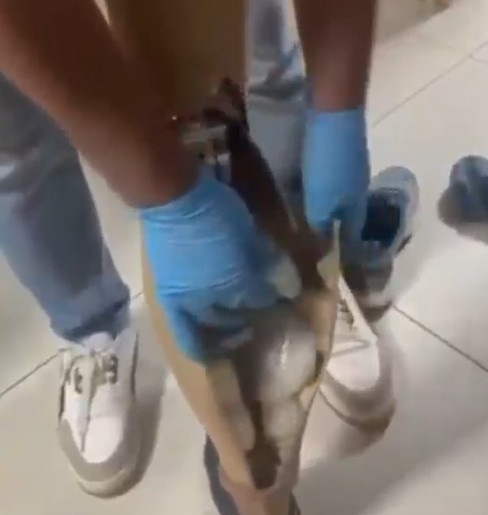 Protez bacağından 830 gram metamfetamin çıktı