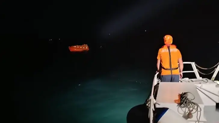 Marmara'da 2 gemi çarpıştı