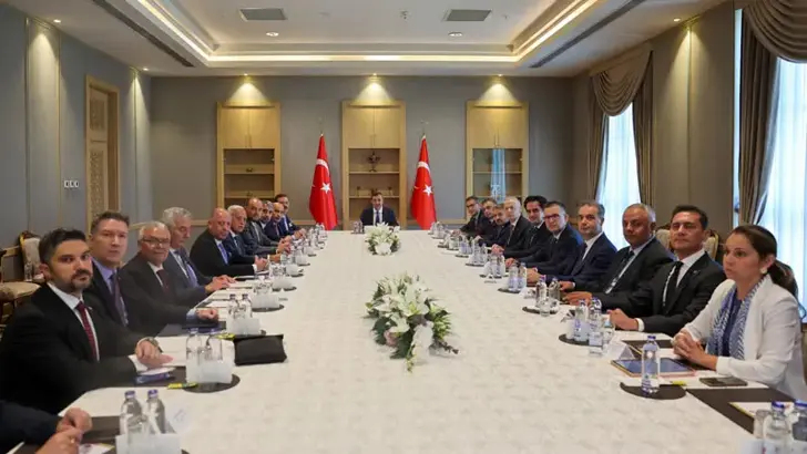 İş dünyasının gözü 6 Eylül'de