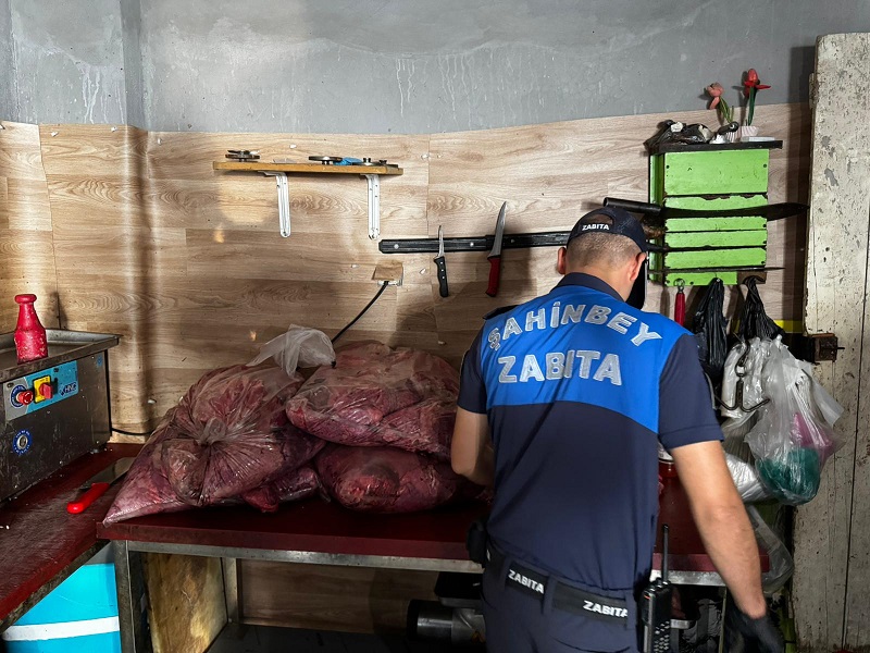 Bozuk etleri vatandaşa yedireceklerdi