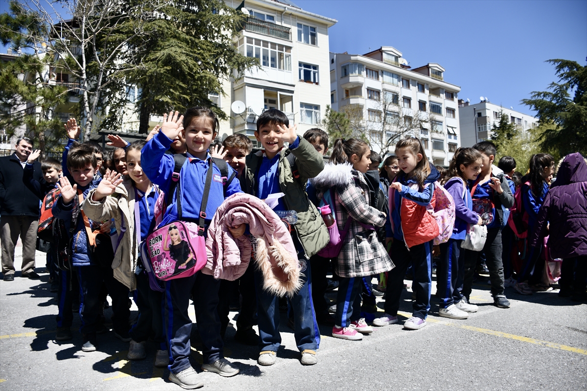 "Okuldan söz ederken olumlu ifadeler kullanılmalı"