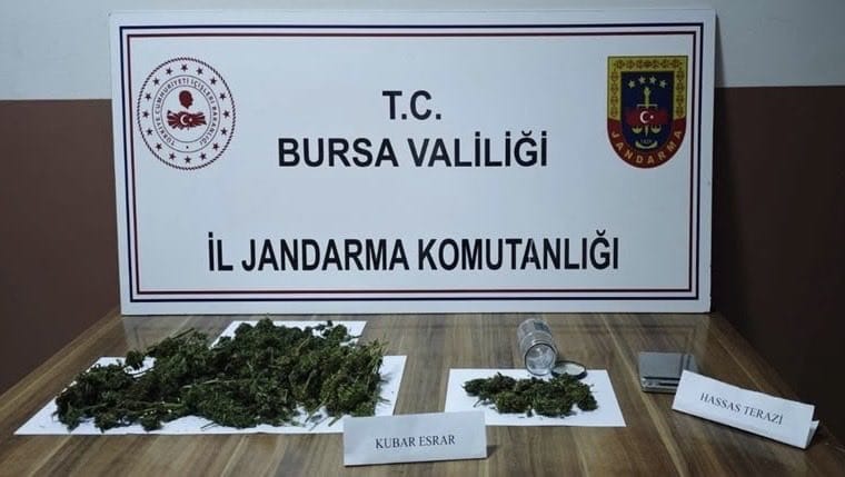 1 kilo uyuşturucu ele geçirildi