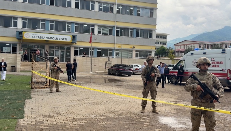 Okul bahçesinde cinayet!