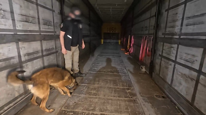 TIR'da 84 kilogram uyuşturucu ele geçirildi