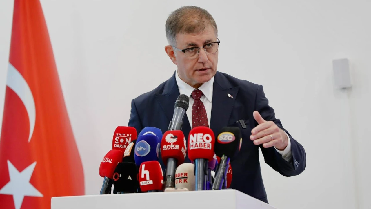 Cemil Tugay AK Parti'ye katıldı