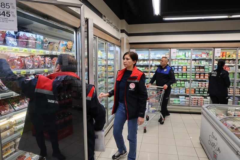 Konya'da market denetimleri sürüyor