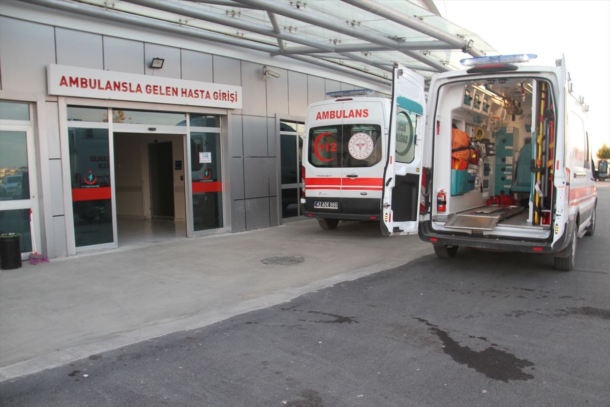 Otoparkta bıçaklandı