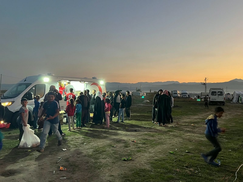 Mevsimlik işçilere yemek ikramı