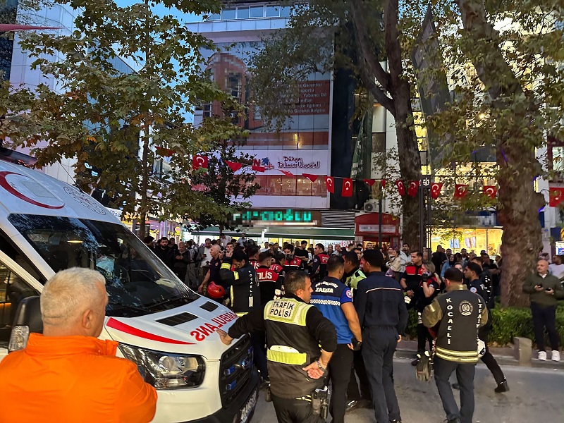 Boşanma aşamasındaki eşini simit fırınında bıçakladı