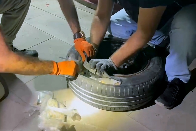 Otomobilden 110 bin uyuşturucu hap çıktı