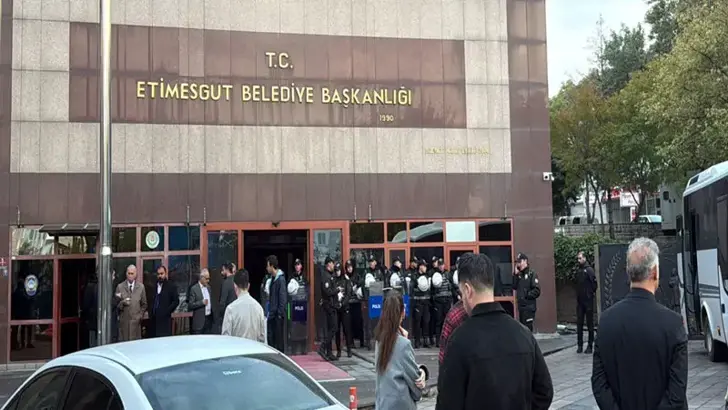 Etimesgut Belediyesi'ne yönelik soruşturmada 7 tutuklama