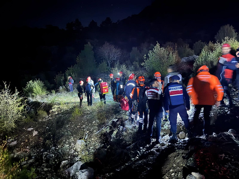 İHH gönüllü ekibi kanyonda kayboldu