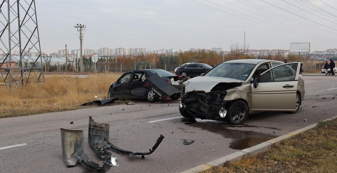 Aksaray'da zincirleme kaza 5 yaralı