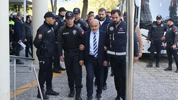 Milas Belediyesi'ne operasyon