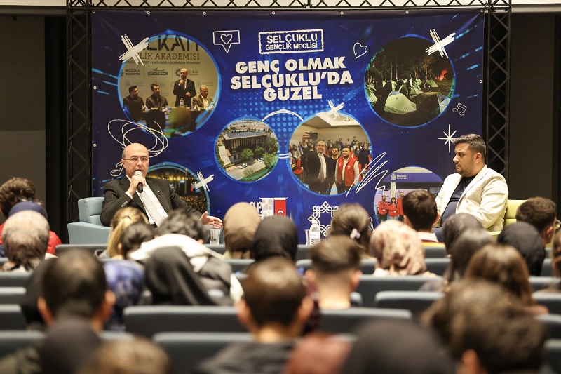 Pekyatırmacı gençlerle buluştu