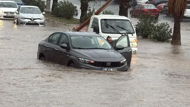 Bodrum’da sağanak