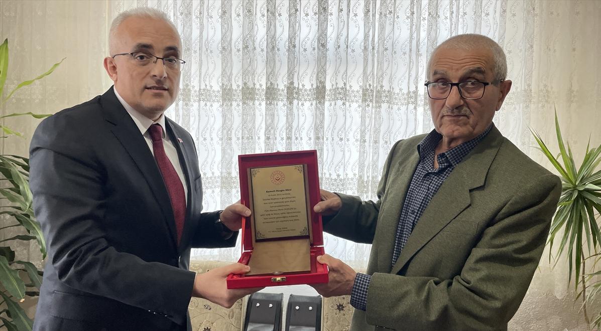 Şehidin babası aldığı tazminatla Kur'an kursu yaptırıyor