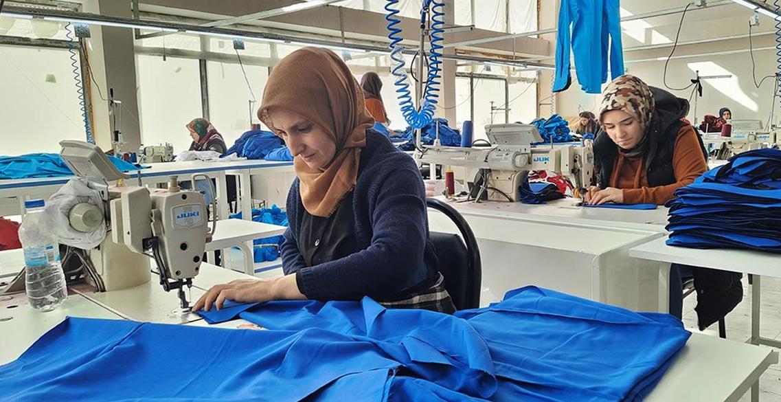 Dünyaca ünlü markalara gömlek dikiyorlar