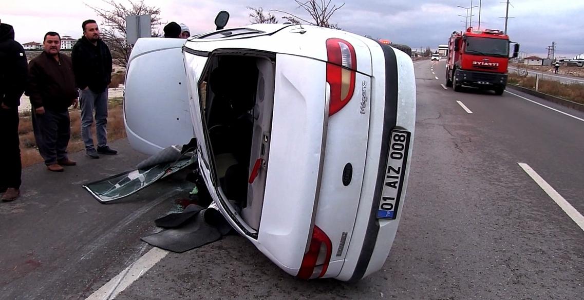 Aksaray'da otomobil devrildi: 4 yaralı