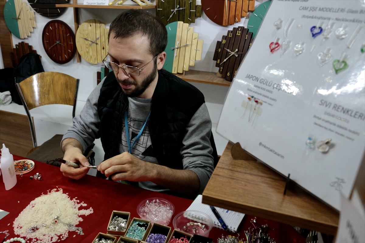 İzlediği haberden etkilenerek başladığı sanatta usta oldu
