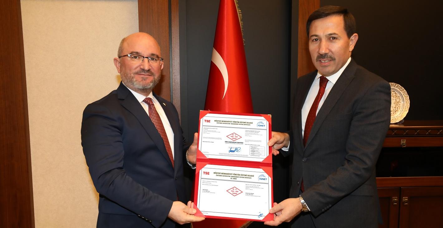 Karatay Belediyesi'ne vatandaş memnuniyeti tescil belgesi