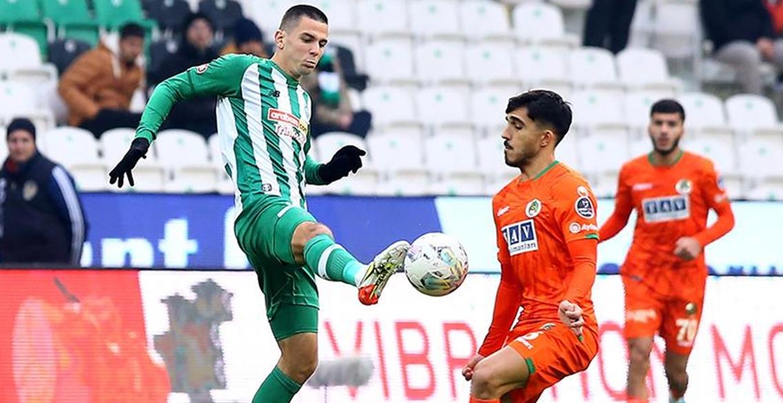 Konyaspor 1 puanı uzatmada aldı