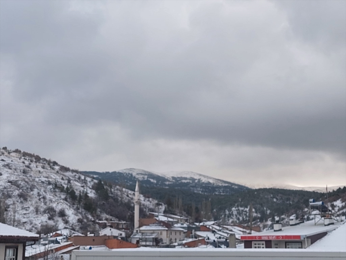 Derbent'te kar yağışı etkili oldu